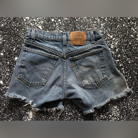 Vintage Levi’s Orange Tab Jean Shorts - Picture 2 of 6